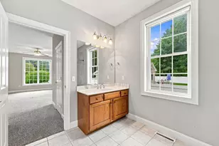 33 Caddyshack Dr, Chicopee, MA 01020 - Photo 21