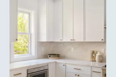9 Olive Ave #1, Somerville, MA 02143 - Photo 5