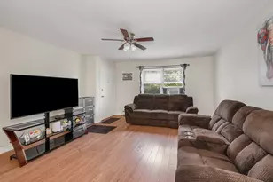 131 Litchfield Pines Dr, Leominster, MA 01453 - Photo 7