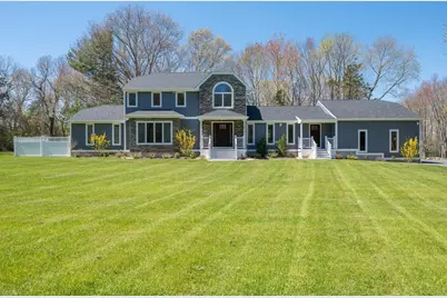 11 Walnut St, Freetown, MA 02702 - Photo 1