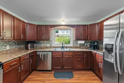 54 North St, Leominster, MA 01453 - Photo 9