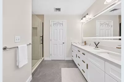 76 McLean St, Wellesley, MA 02481 - Photo 19