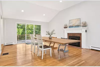 76 McLean St, Wellesley, MA 02481 - Photo 5