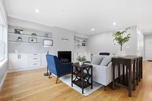 14 Blueberry Hill Ln, Melrose, MA 02176 - Photo 5