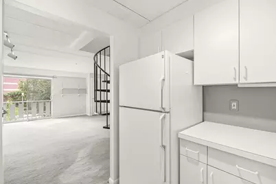 17 Healey St #201, Cambridge, MA 02138 - Photo 9