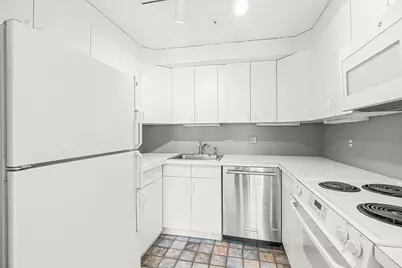 17 Healey St #201, Cambridge, MA 02138 - Photo 7