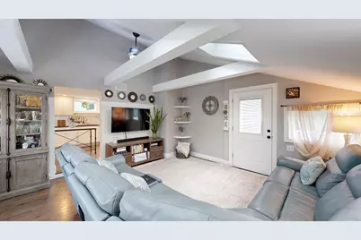 42 Clancy St, Swansea, MA 02777 - Photo 17