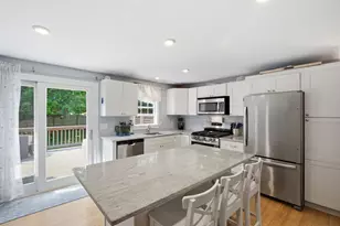 15 Commercial St, Yarmouth, MA 02664 - Photo 9