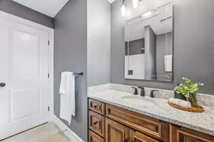 74 Pearl St, Woburn, MA 01801 - Photo 15