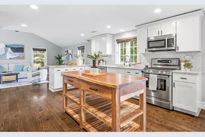 74 Pearl St, Woburn, MA 01801 - Photo 3