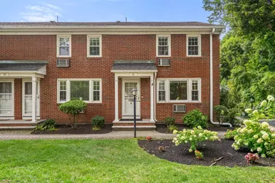 60 Lake St #E, Winchester, MA 01890 - Photo 1