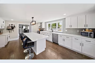 139 Washington Street, East Bridgewater, MA 02333 - Photo 3