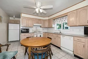 22 Victoria St, Somerville, MA 02144 - Photo 3