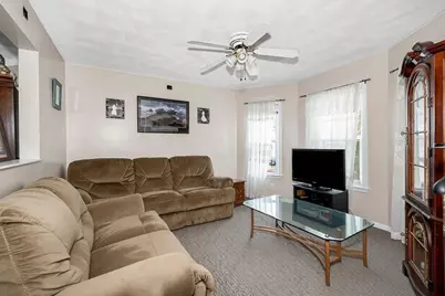 22 Victoria St, Somerville, MA 02144 - Photo 5