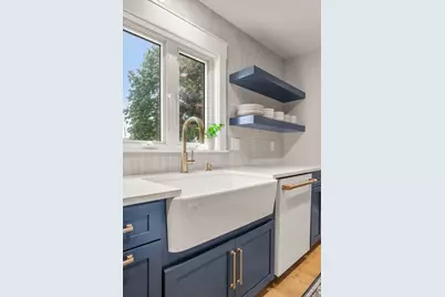 52 Calef Ave, Swansea, MA 02777 - Photo 11