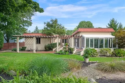 37 Phillips Beach Ave, Swampscott, MA 01907 - Photo 3