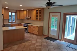 55 Howard St, Lunenburg, MA 01462 - Photo 11