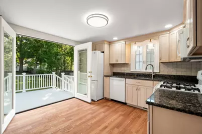 26 Elliott St, Reading, MA 01867 - Photo 5