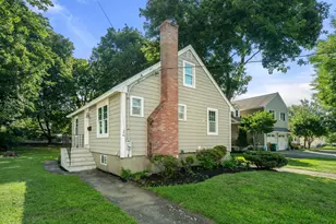 26 Elliott St, Reading, MA 01867 - Photo 1