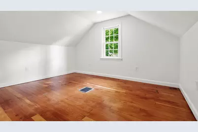26 Elliott St, Reading, MA 01867 - Photo 9