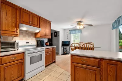 256 Stoneybrook Rd, Fitchburg, MA 01420 - Photo 11