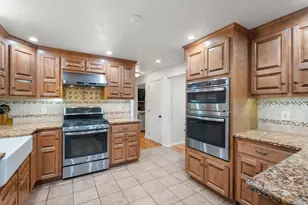26 Joyce Ln, Bellingham, MA 02019 - Photo 13