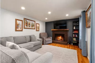 26 Joyce Ln, Bellingham, MA 02019 - Photo 7
