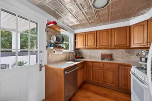10 West St, New Bedford, MA 02740 - Photo 9