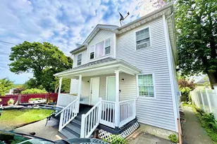 32 Grant St, Lynn, MA 01902 - Photo 1