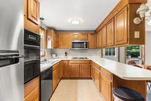 90 Village St, Marblehead, MA 01945 - Photo 23
