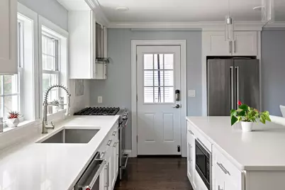 7 Lowell Ter #7, Somerville, MA 02145 - Photo 11