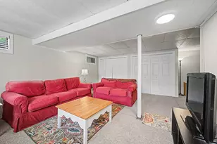 592 Pond St, Franklin, MA 02038 - Photo 21