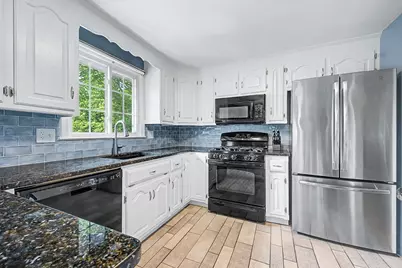 592 Pond St, Franklin, MA 02038 - Photo 11