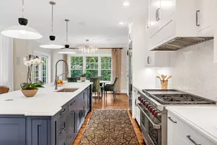 25 Holly Cir, Weston, MA 02493 - Photo 9