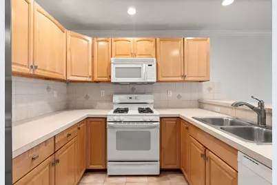 201 Main St #2, Woburn, MA 01801 - Photo 7