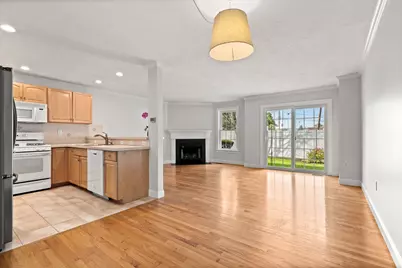 201 Main St #2, Woburn, MA 01801 - Photo 5