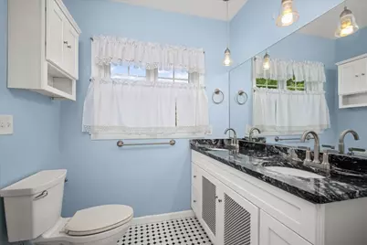 1140 Northampton St, Holyoke, MA 01040 - Photo 17