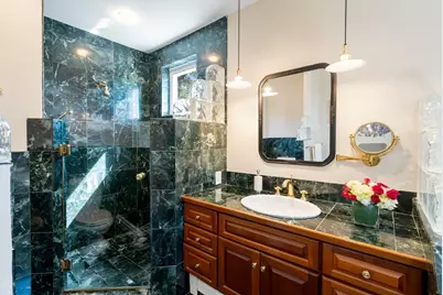 51 Chestnut Street, Boston, MA 02129 - Photo 23