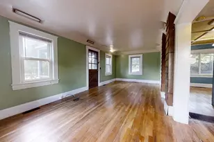 764 Lexington St, Waltham, MA 02452 - Photo 3