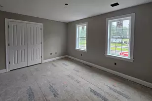 47 N Main St, Freetown, MA 02702 - Photo 33