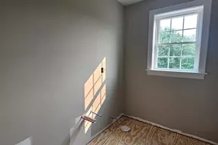 47 N Main St, Freetown, MA 02702 - Photo 27