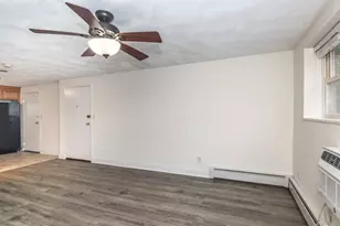 1105 Lexington St, Waltham, MA 02452 - Photo 5