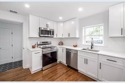 78 Windemere Cir, Braintree, MA 02184 - Photo 7