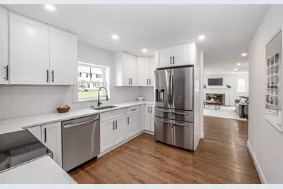 78 Windemere Cir, Braintree, MA 02184 - Photo 3