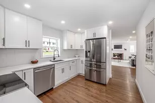 78 Windemere Cir, Braintree, MA 02184 - Photo 3