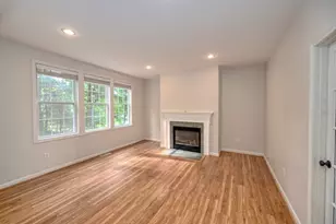 5 Bay Farm Ln, Grafton, MA 01560 - Photo 9
