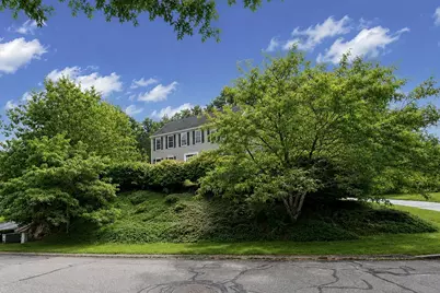 5 Bay Farm Ln, Grafton, MA 01560 - Photo 3