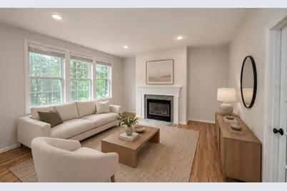 5 Bay Farm Ln, Grafton, MA 01560 - Photo 9