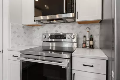 13 Estes Street, Ipswich, MA 01938 - Photo 3