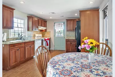 5 Seminole Ave, Weymouth, MA 02188 - Photo 11